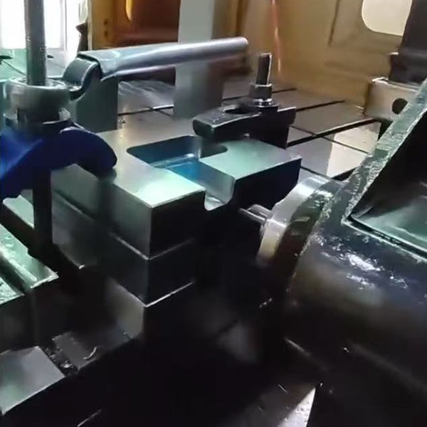 3.深孔钻加工模胚空位-C